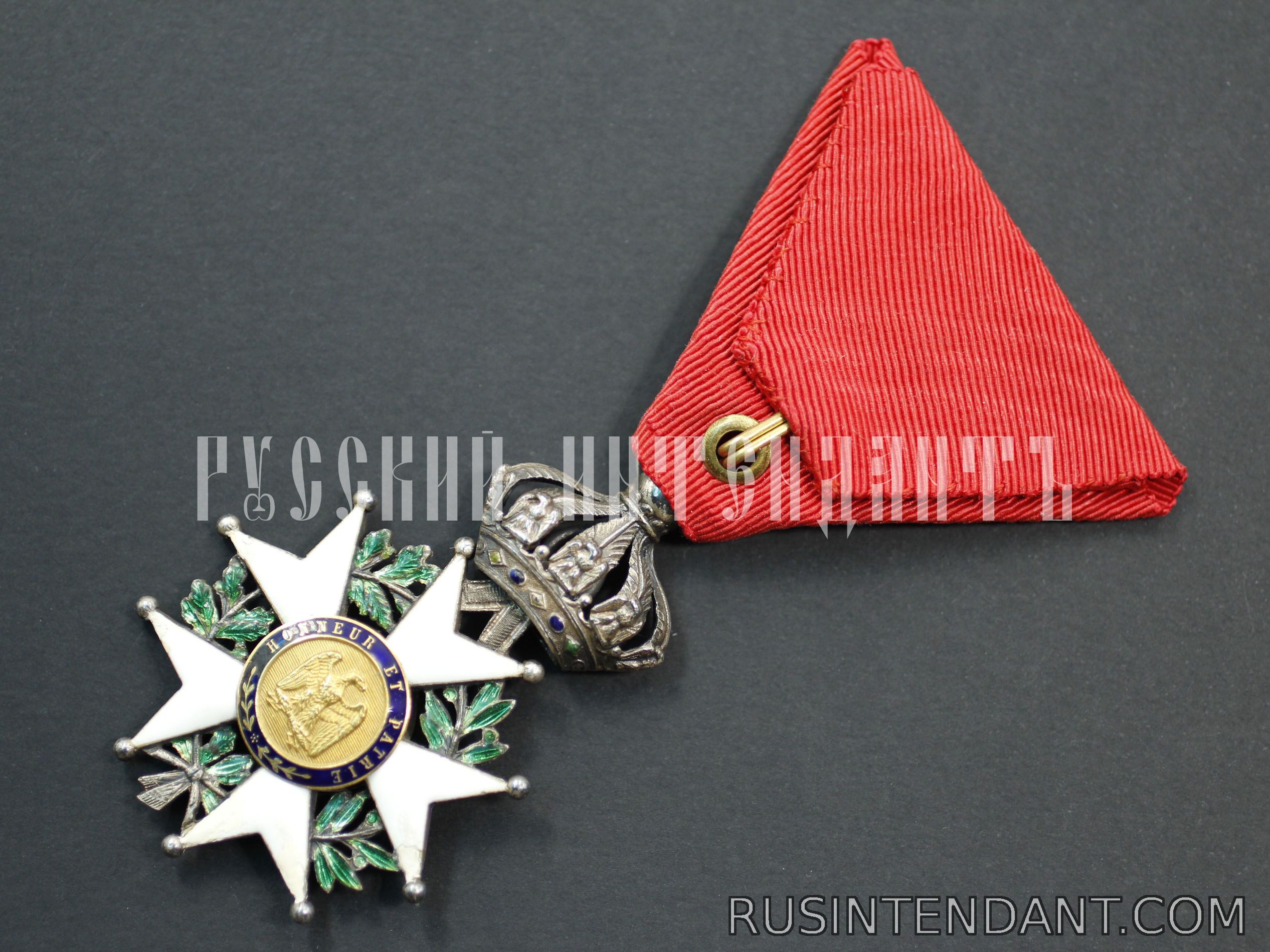 Фото 4: Знак ордена "Почетный Легион" 
