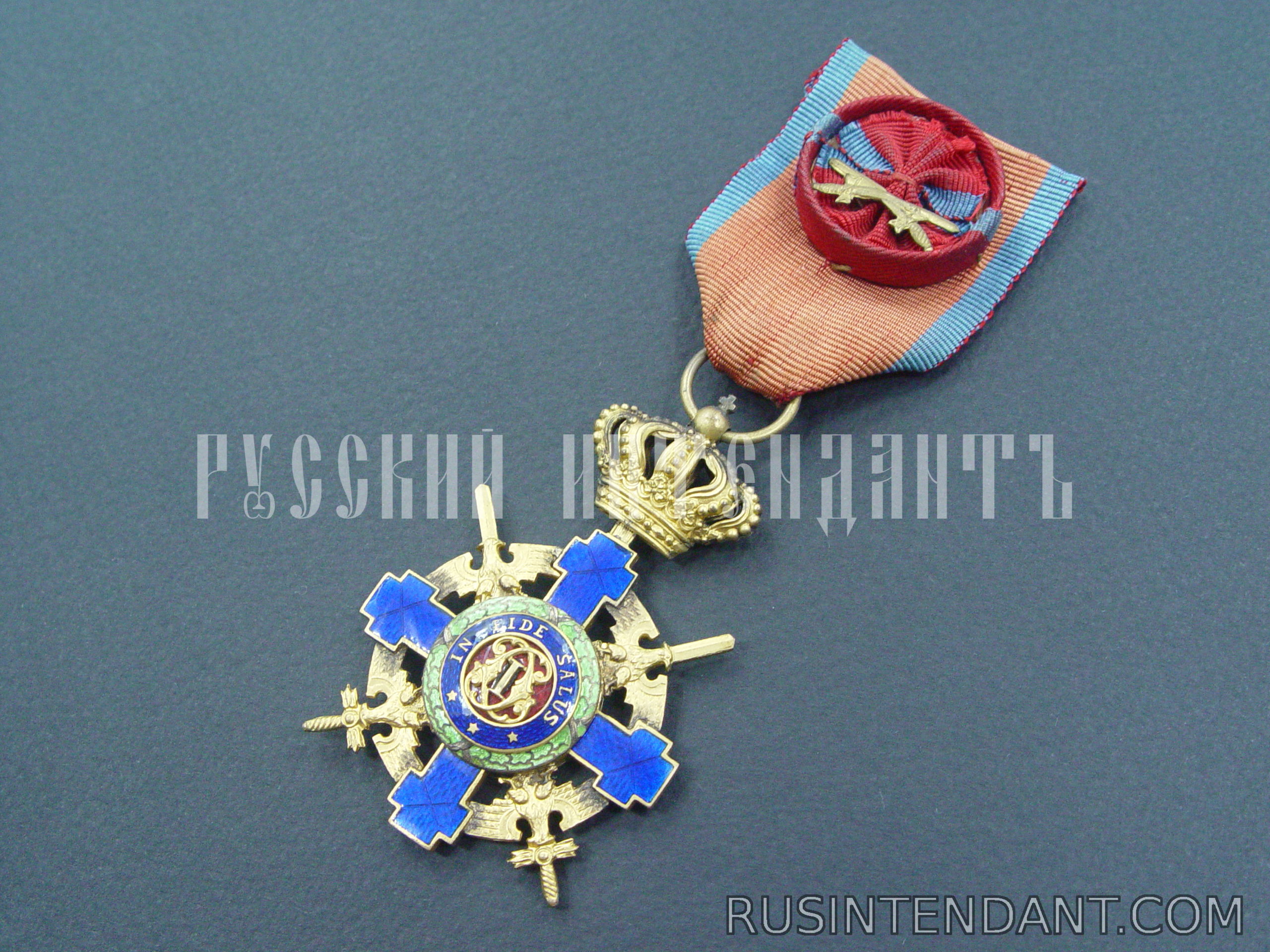 Фото 3: Орден Звезда Румынии четвертой степени с мечами на орденской ленте 