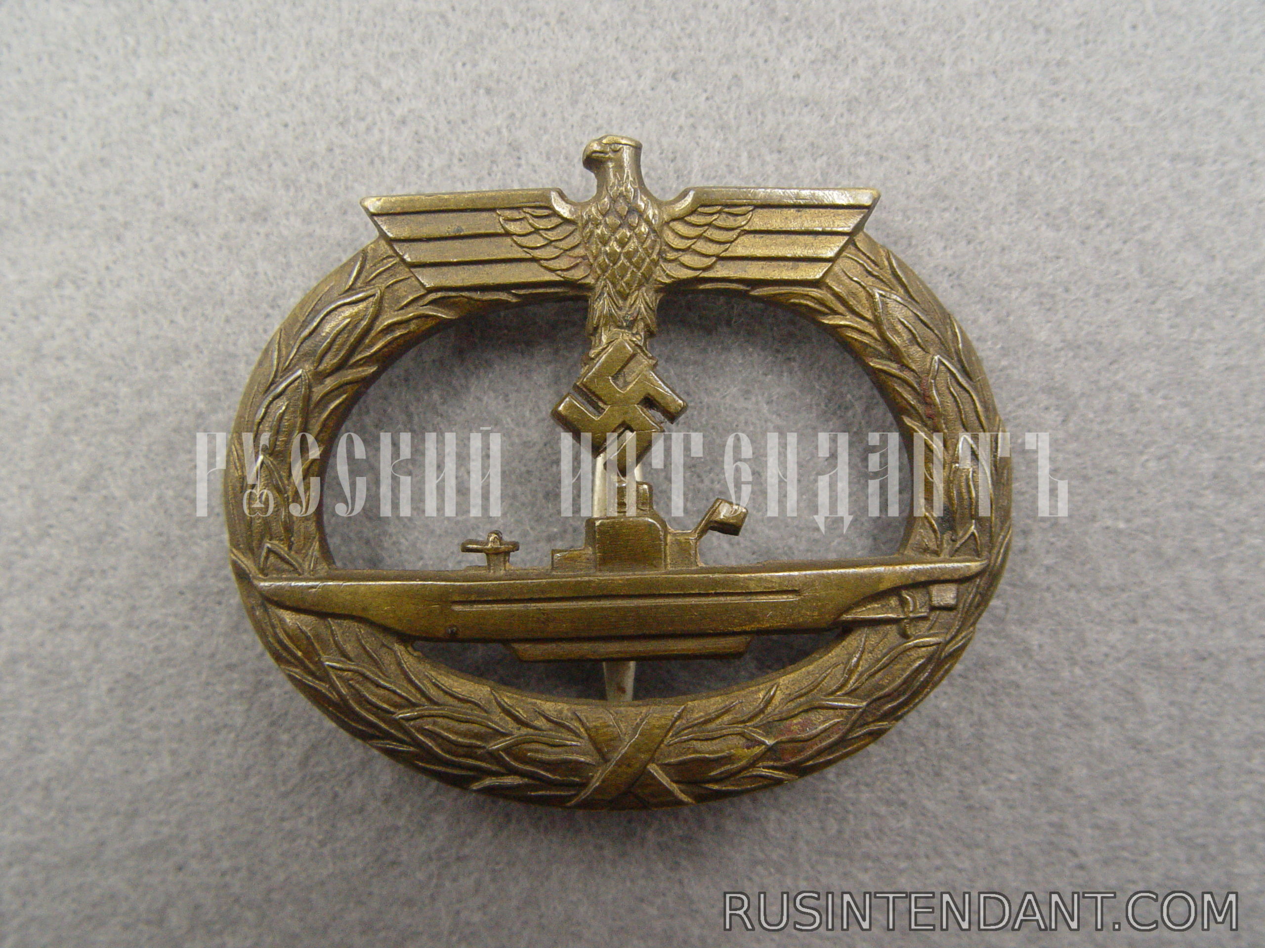 Фото 1: Военный знак Для членов экипажей подводных лодок 