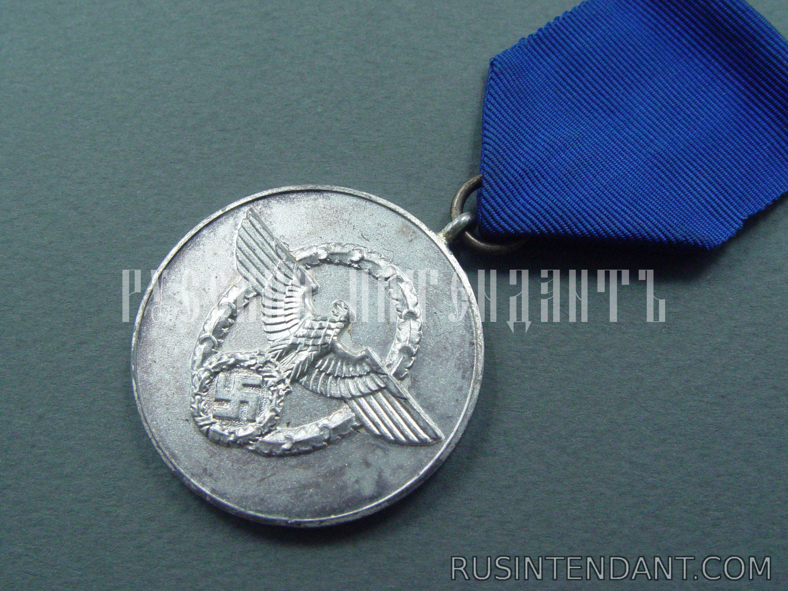 Фото 3: Медаль За восемь лет выслуги в полиции 