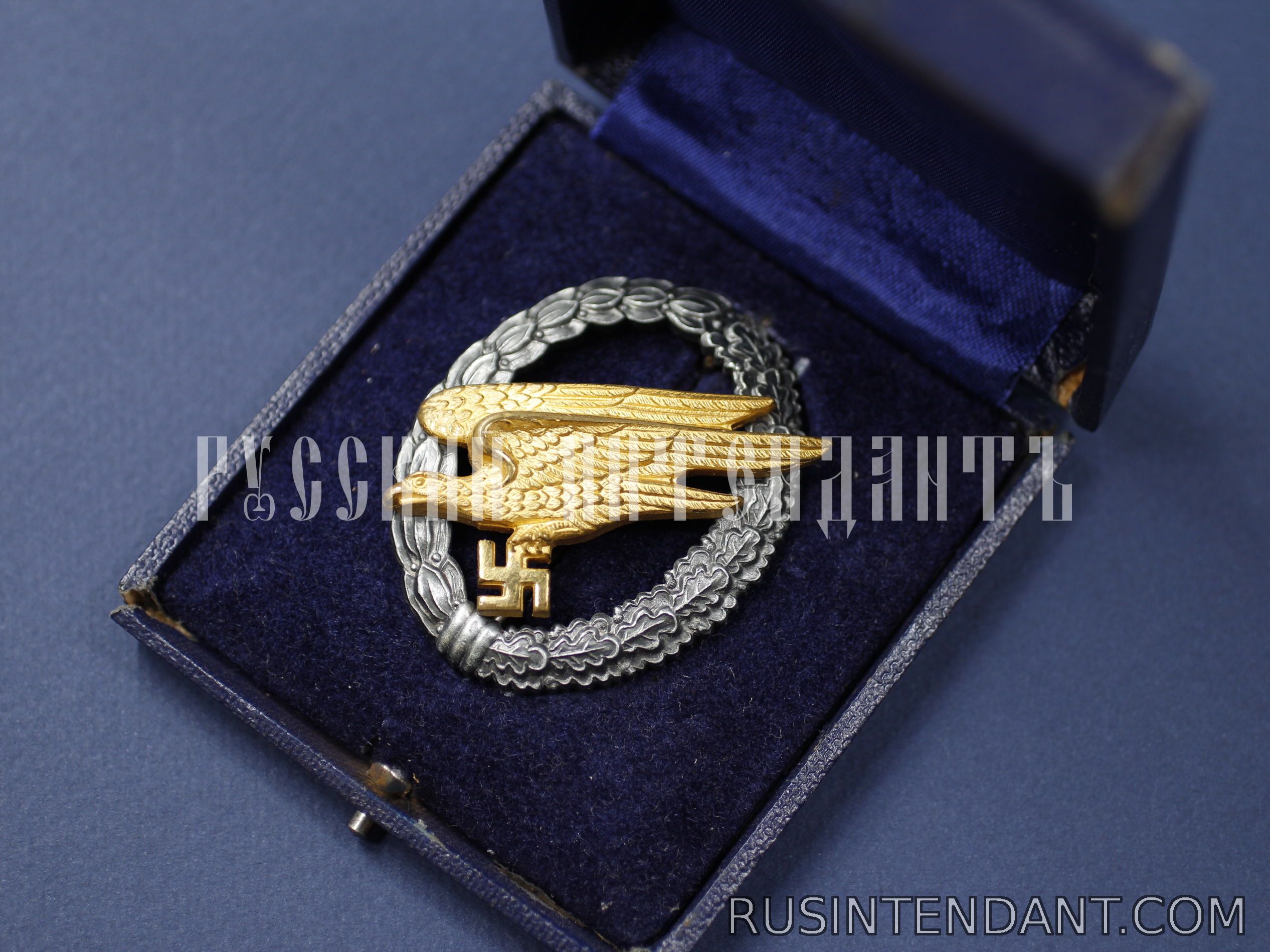 Фото 3: Квалификационный знак Парашютист-стрелок Люфтваффе с наградным листом 