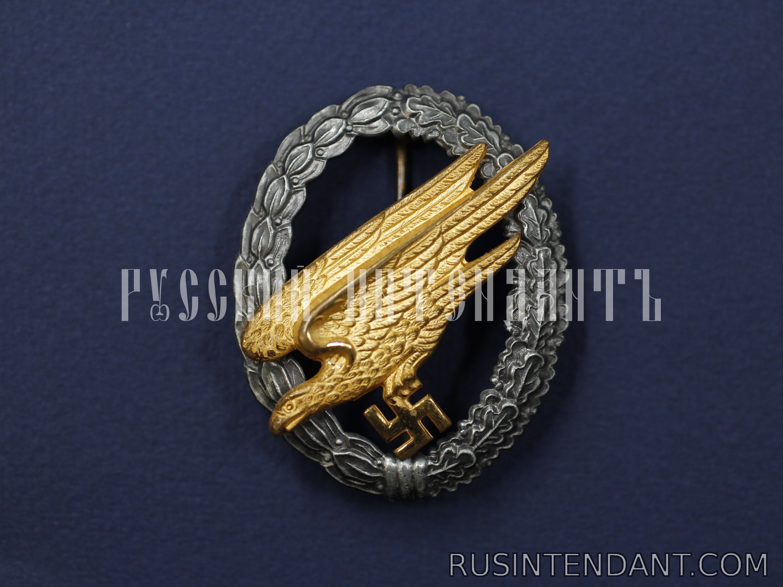 Фото 5: Квалификационный знак Парашютист-стрелок Люфтваффе с наградным листом 