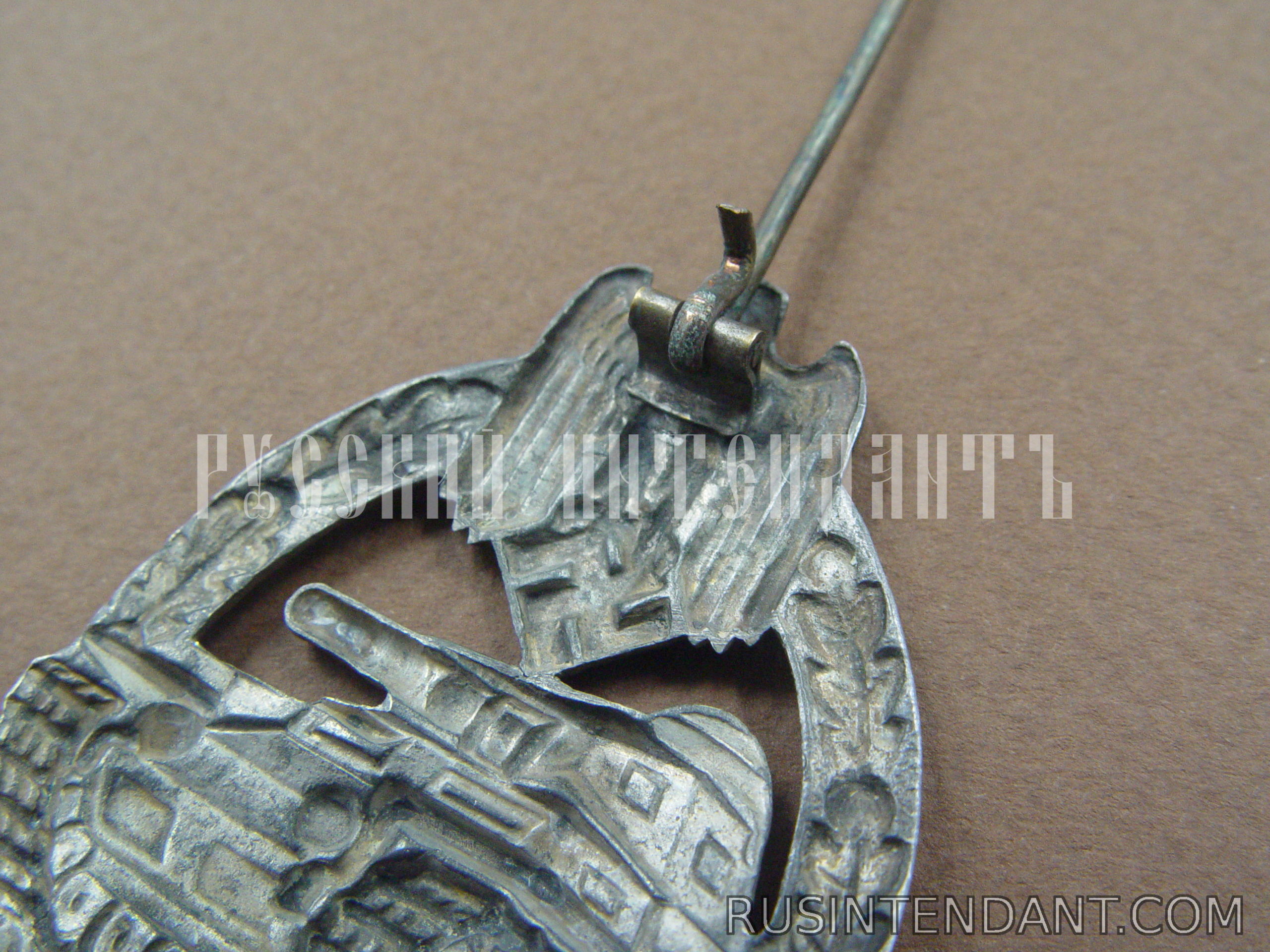 Фото 5: Знак За танковый бой в серебре 