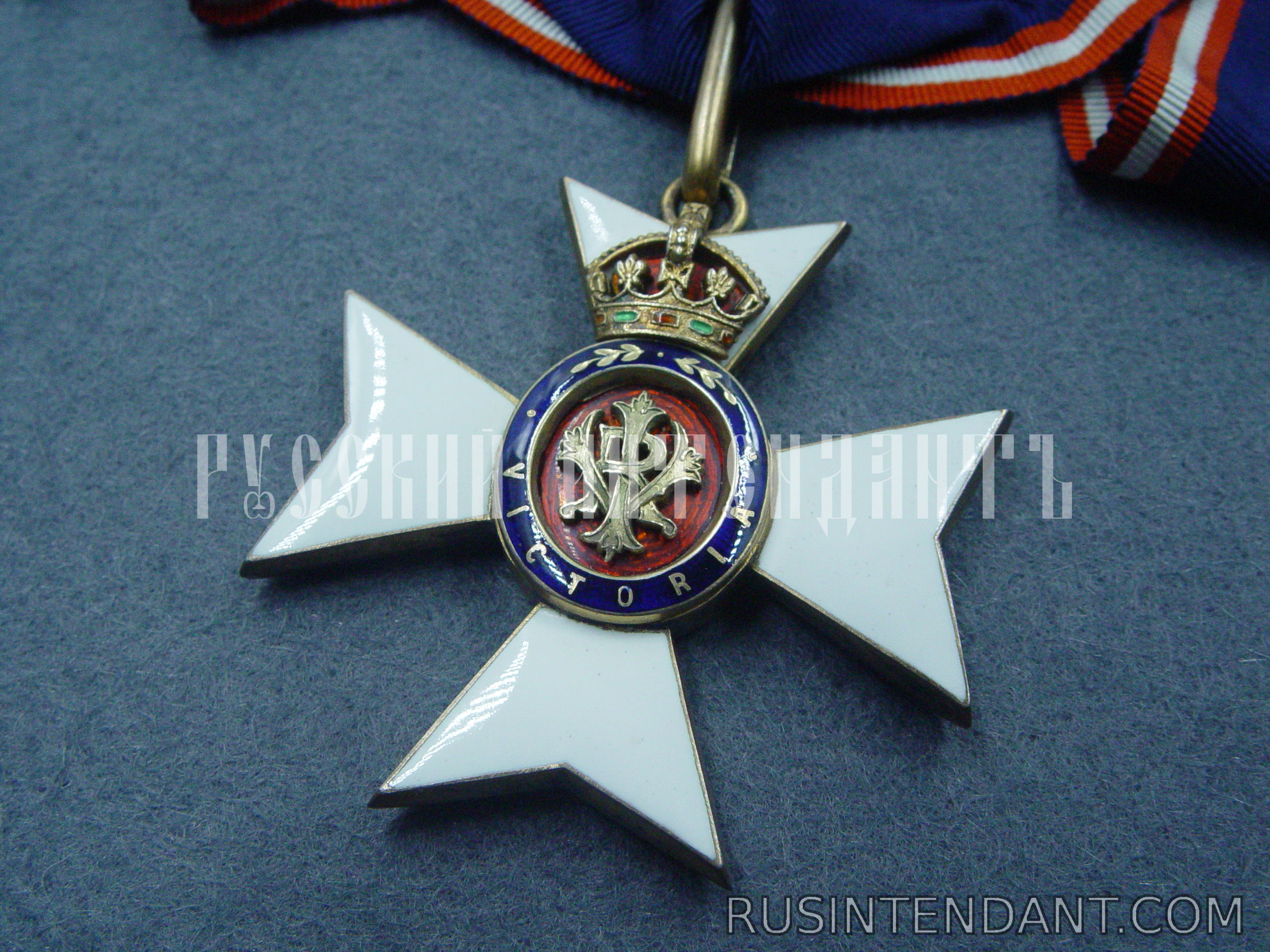 Фото 5: Королевский Викторианский орден третьей степени 