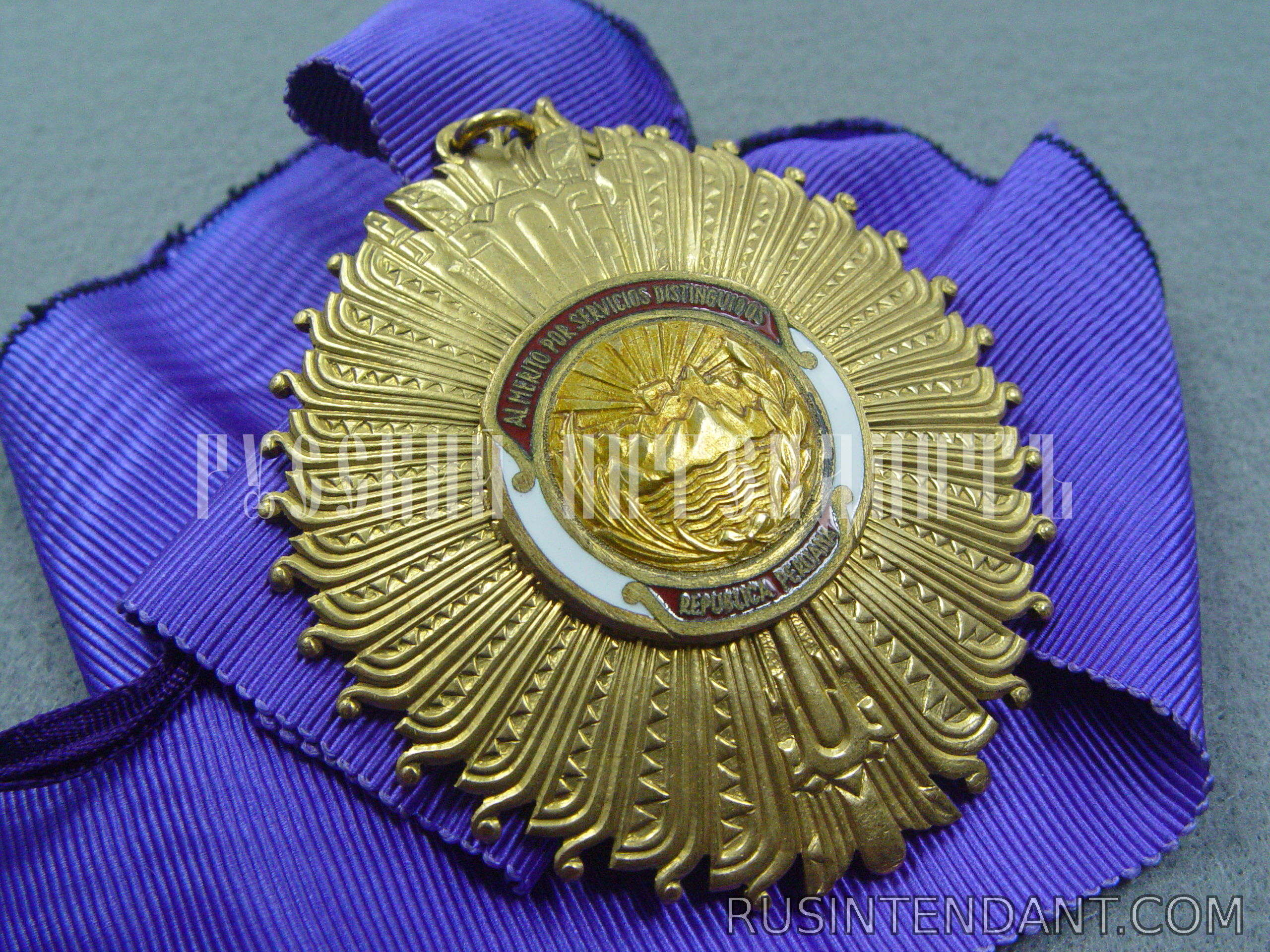 Фото 2: Орден Заслуг Перу третьей степени 