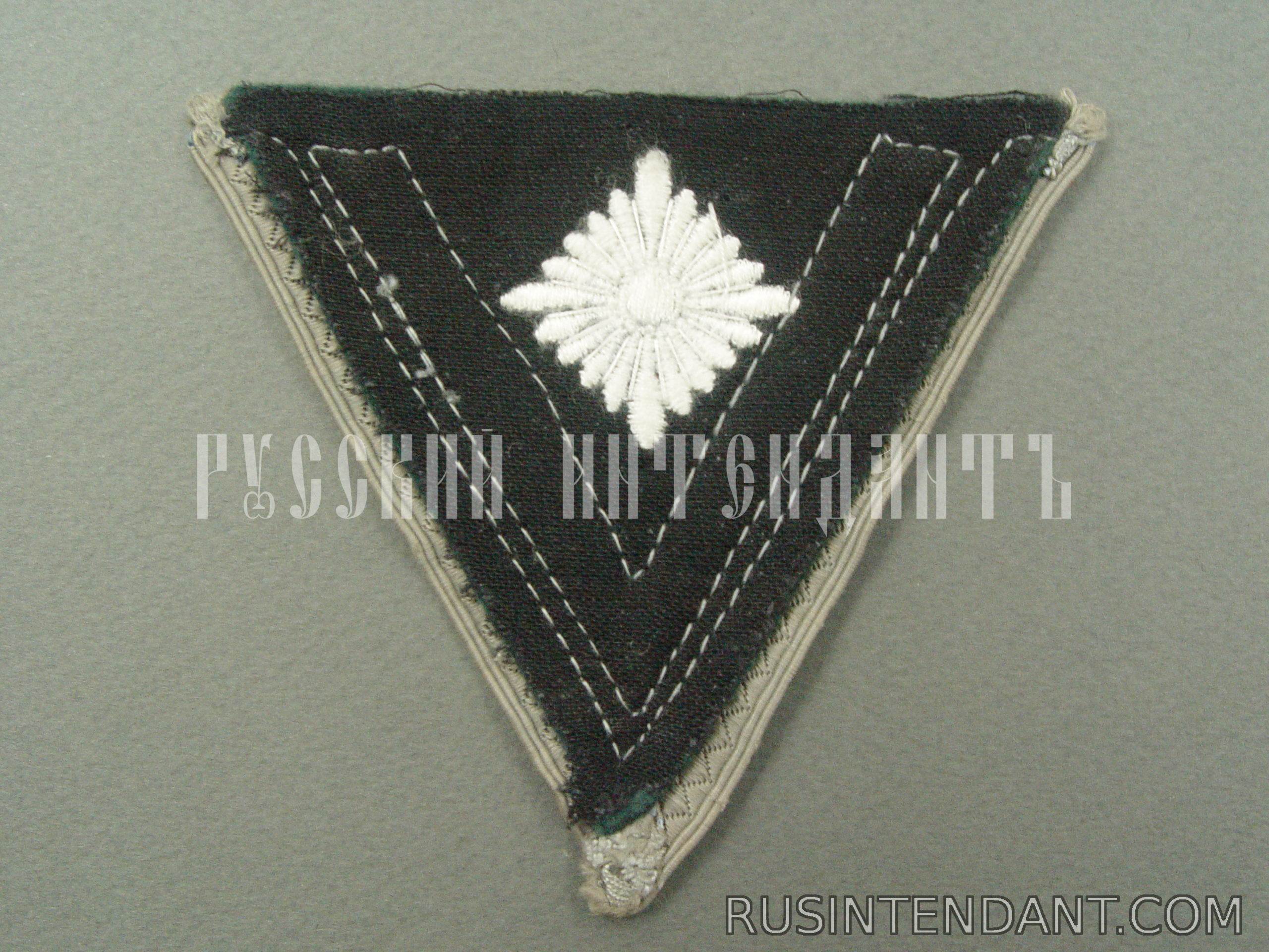 Фото 3: Нарукавный шеврон Обер-ефрейтора Вермахта с выслугой более шести лет 