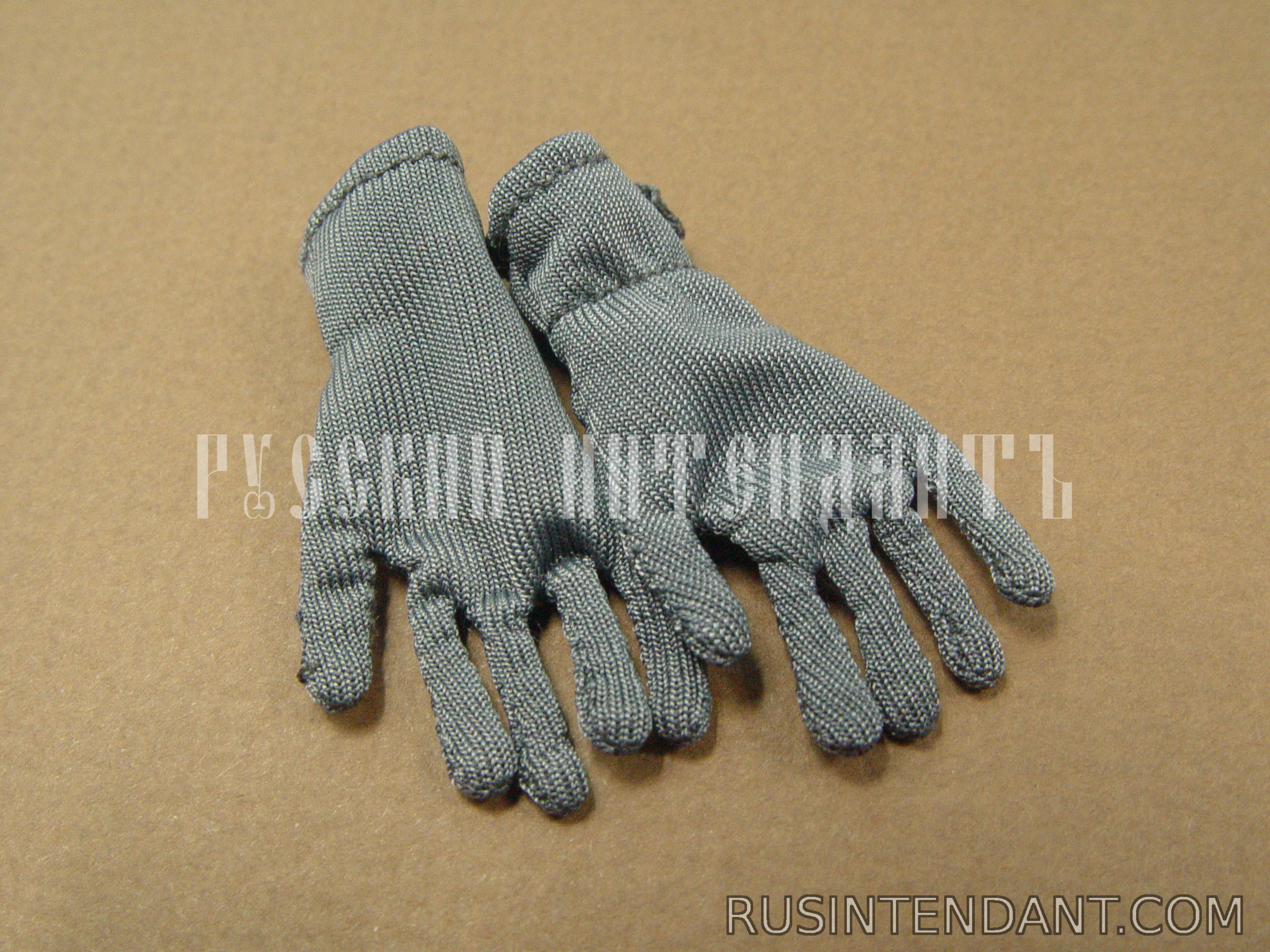 Фото 3: Пара перчаток 