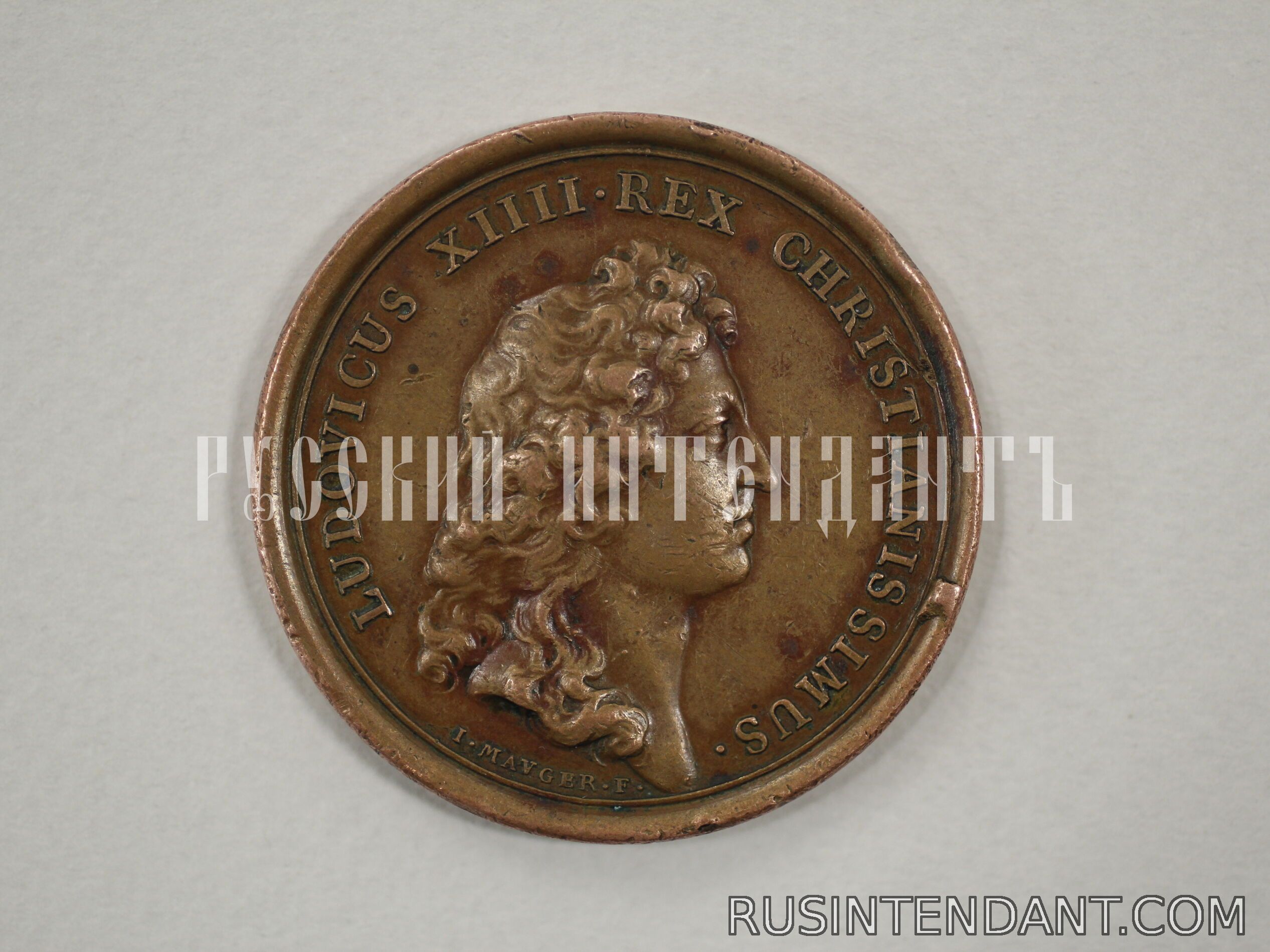 Фото 1: Настольная медаль 1661 года «Рождение Дофина» 