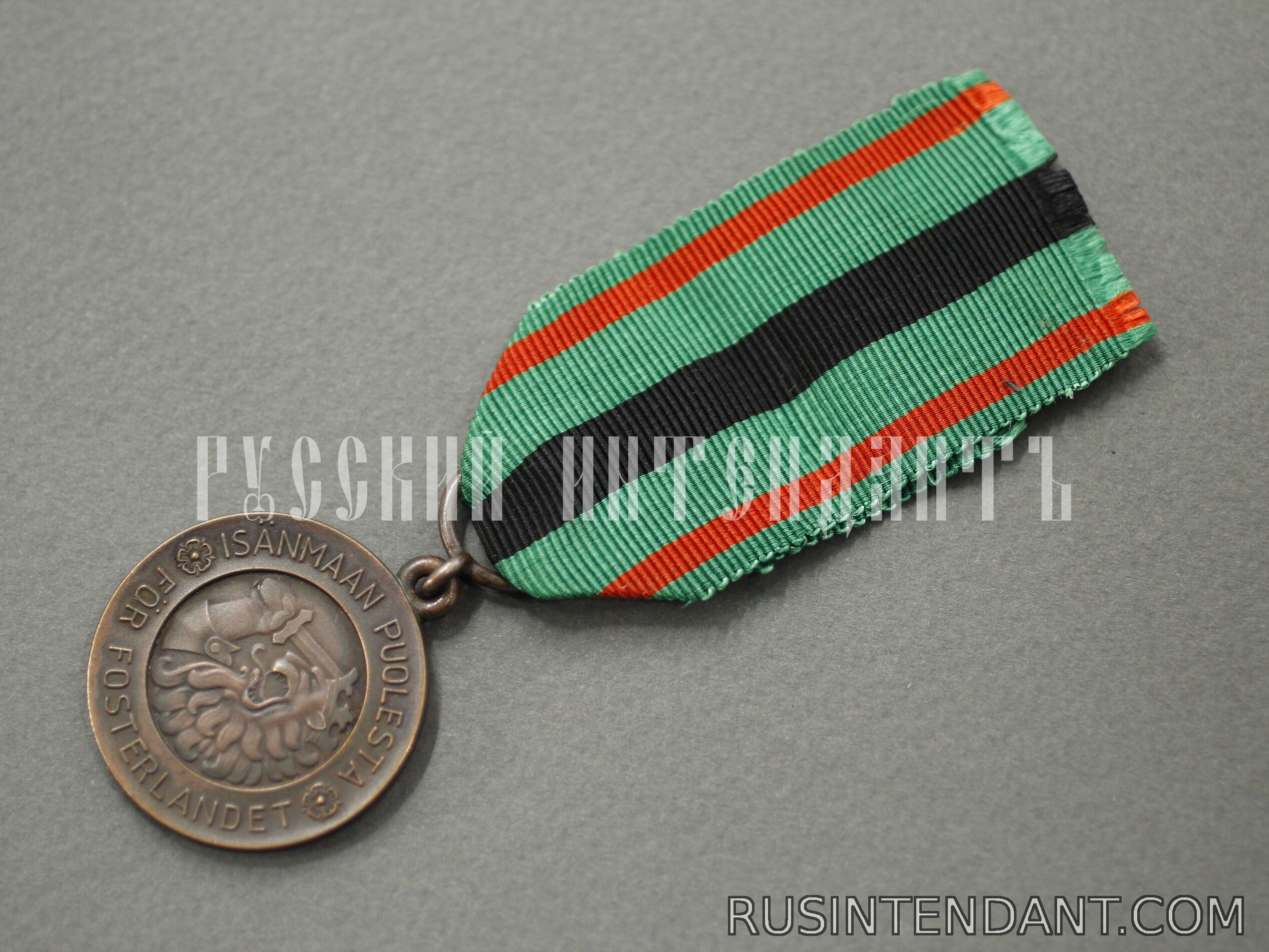 Фото 3: Медаль заслуг ордена «Крест Свободы» 2 класса 