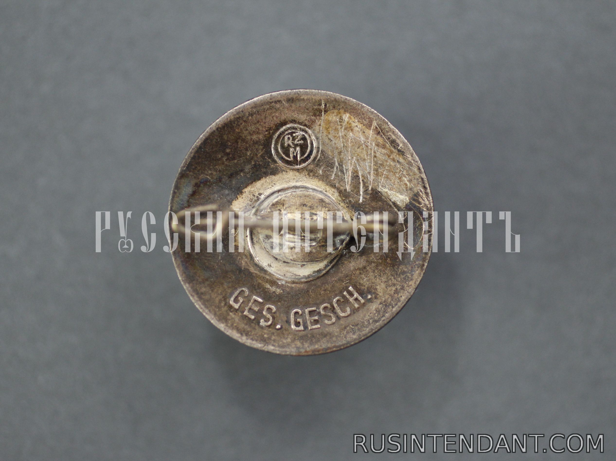 Фото 3: Членский знак NSDAP 