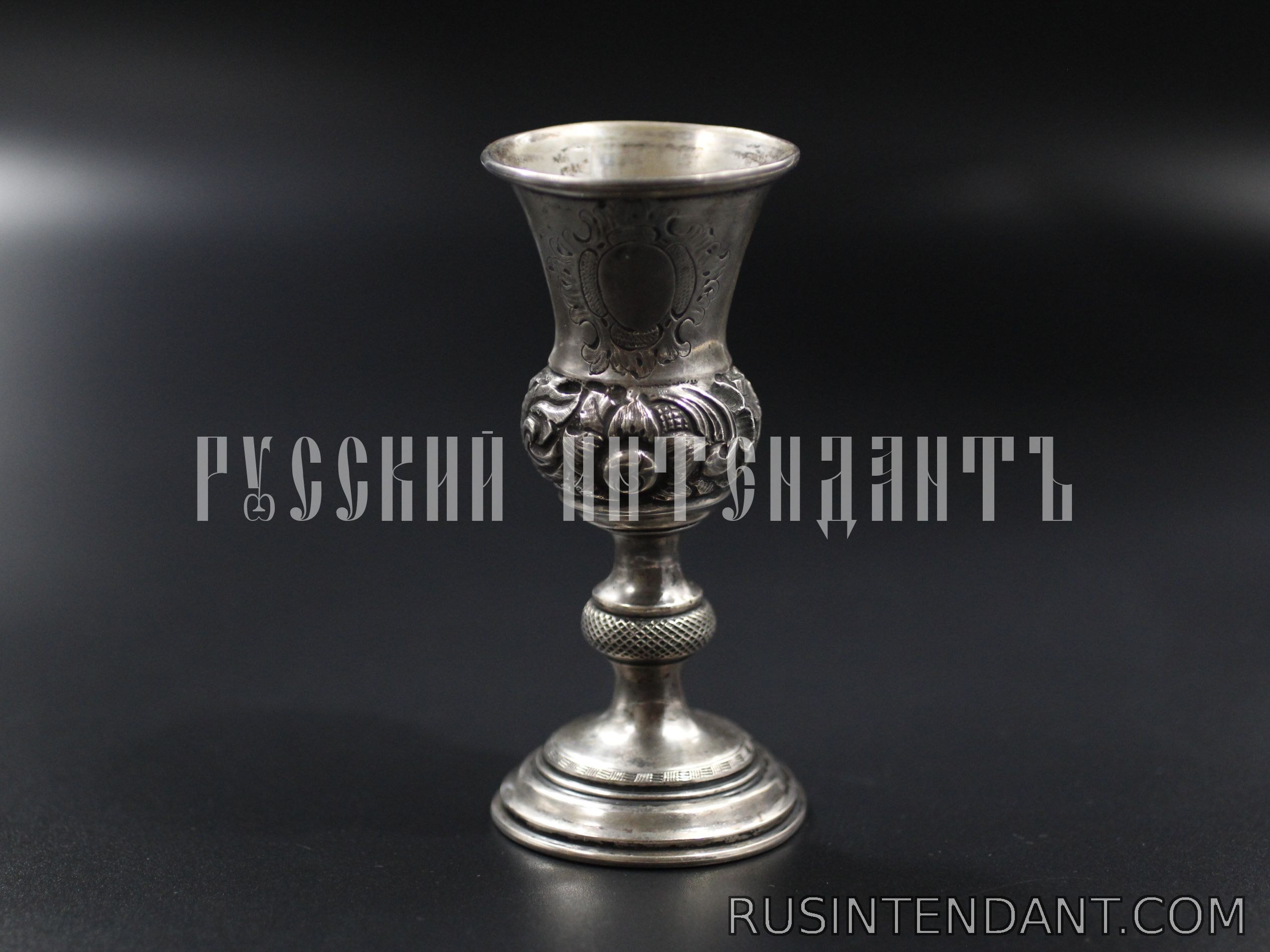 Фото 1: Серебряный кубок 