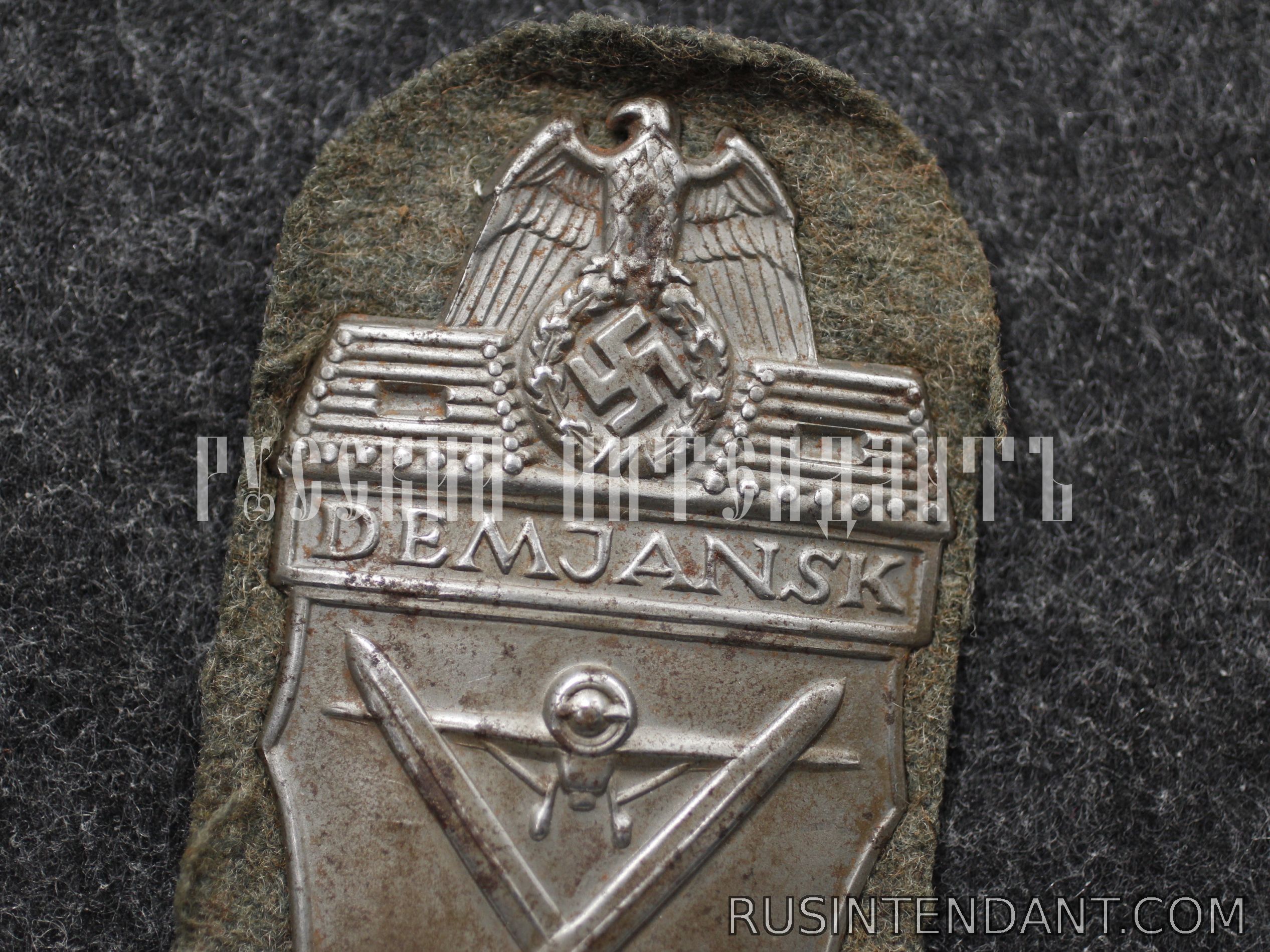 Фото 4: Нарукавный щит «Демянск» 