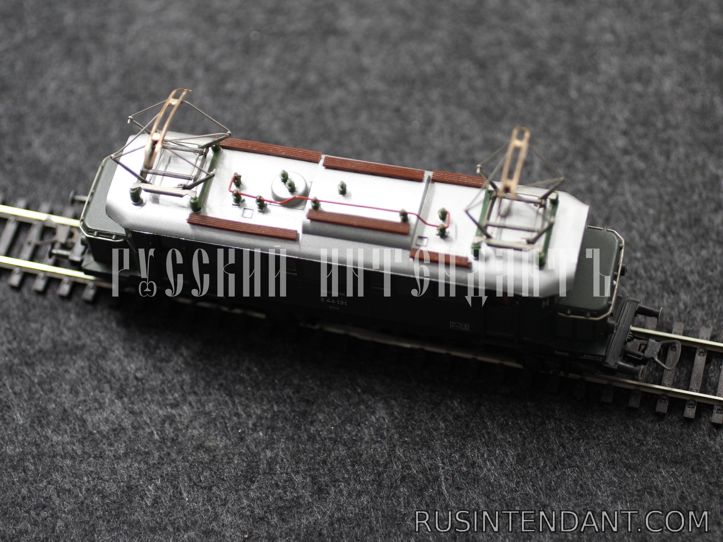 Фото 5: Локомотив Е 44 PIKO 