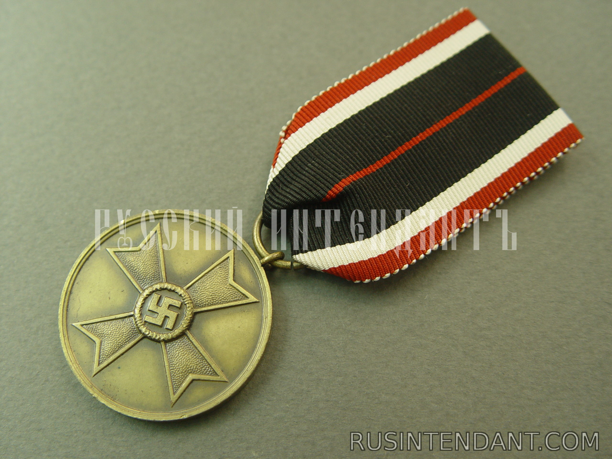 Фото 2: Медаль Креста военных заслуг 