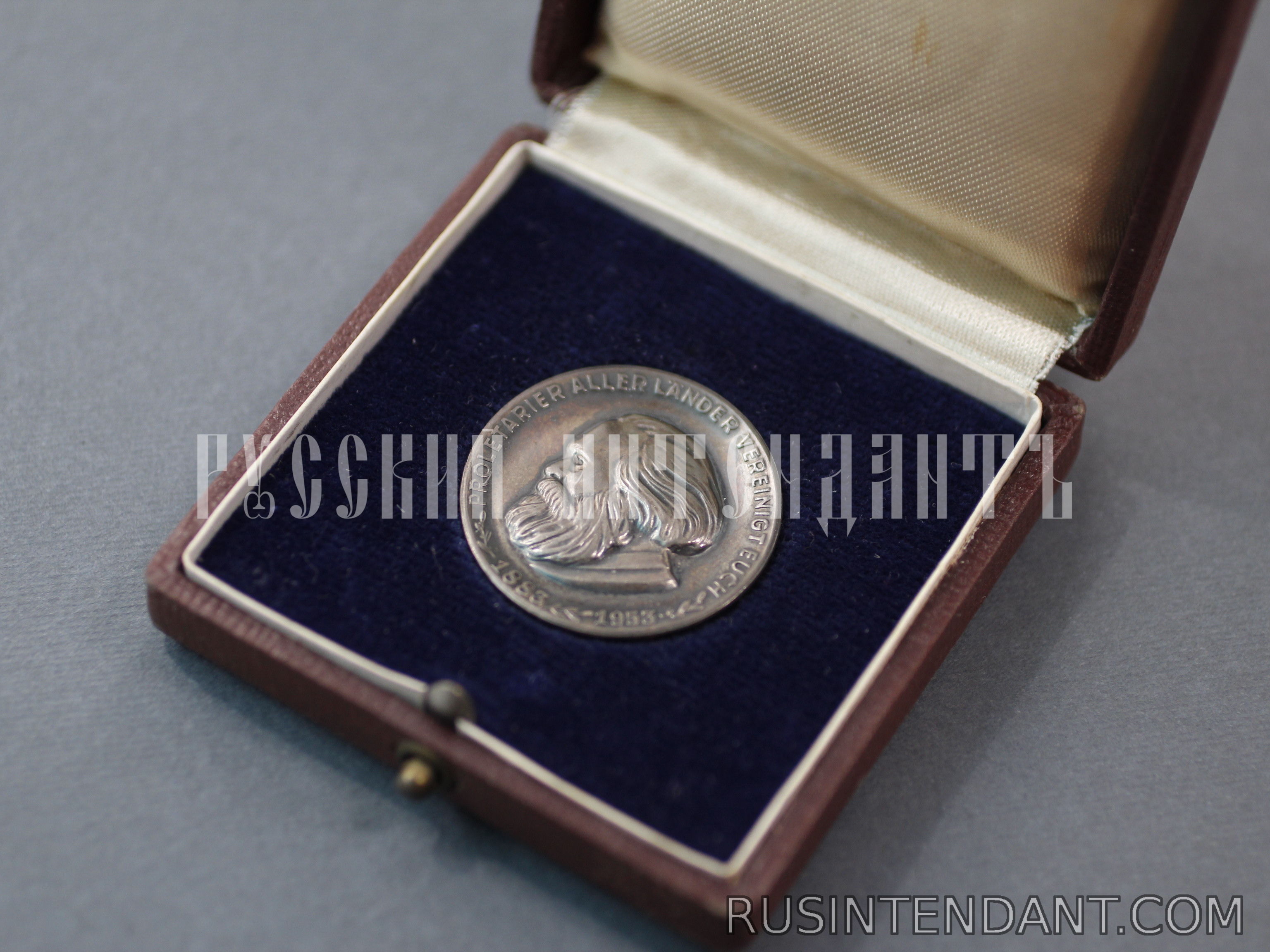Фото 2: Памятная медаль 70 лет со дня смерти Карла Маркса 