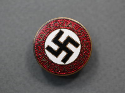 Членский знак NSDAP