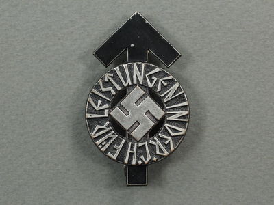 Знак за достижения в HJ Черный