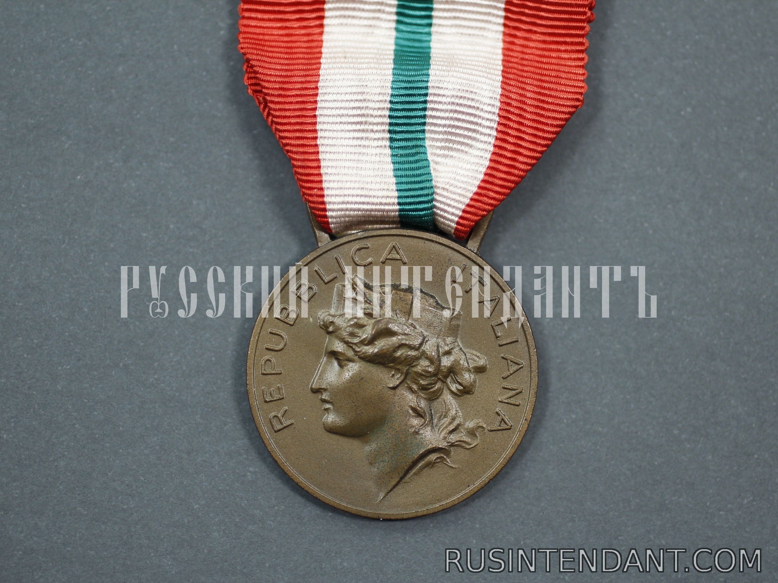 Фото 1: Итальянская медаль 